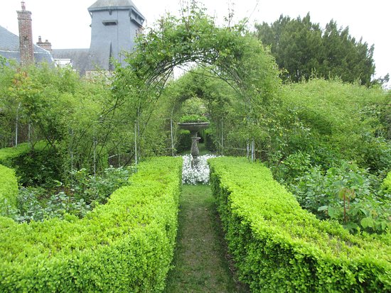 jardins-henri-le-sidaner.jpg