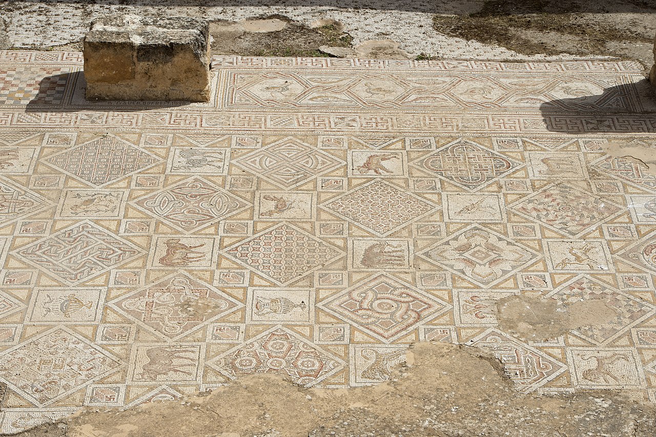 Jerash_Three_Churches_Mosaic_in_SS._Cosmas_and_Damian_0817.jpg