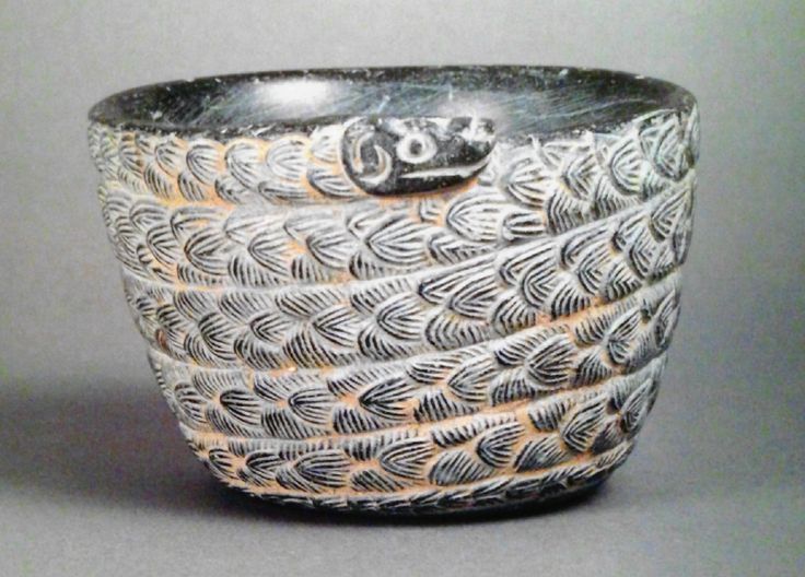 Jiroft117d0fd8770beeb38079f8ef3a32ff24--iran-serpents.jpg