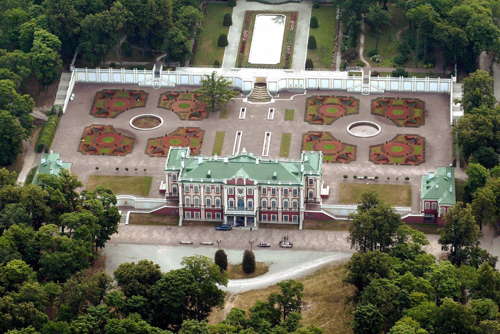 kadriorg-tallinn-21.jpg