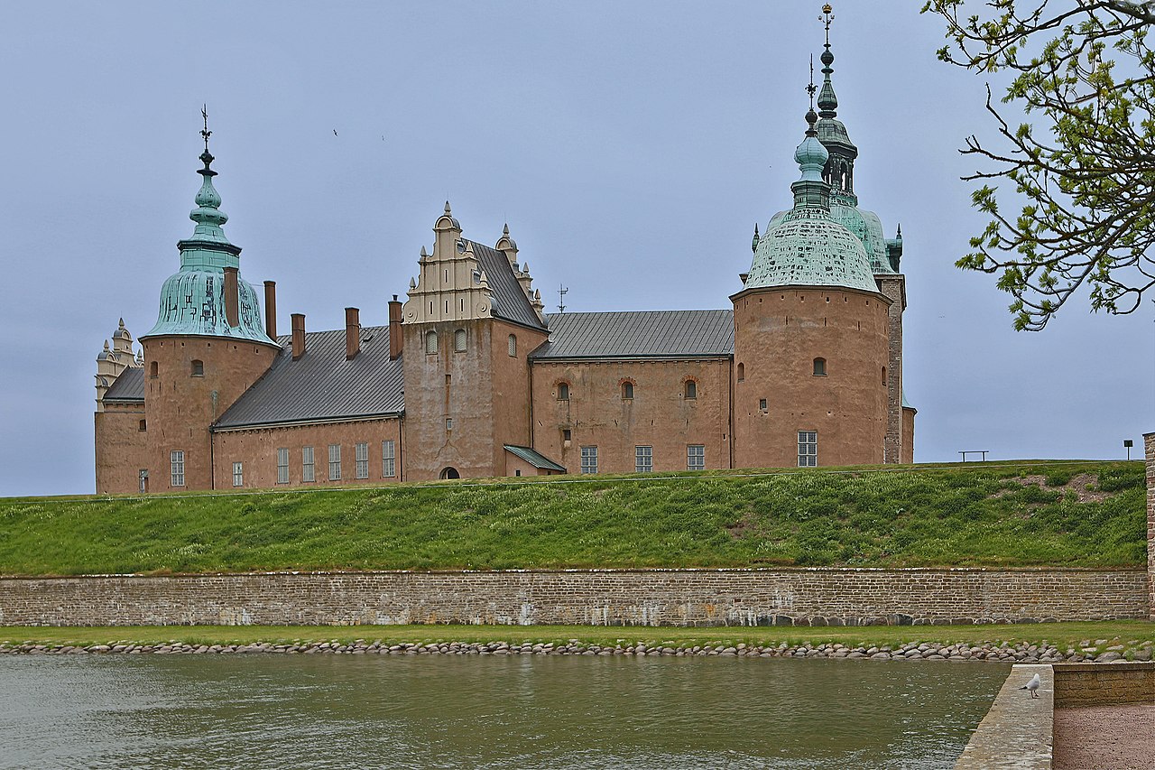 Kalmar_ перестр 16 в (Schweden)_-_Schloss_---_Kalmar_(Sweden)_-_Castle.jpg