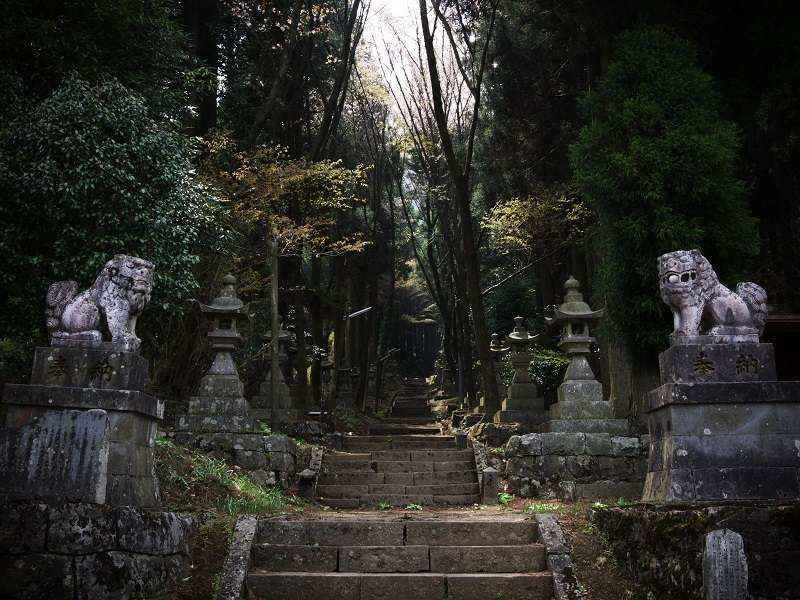 Kamishikimi-Kumanoimasu-Shrine8.jpg