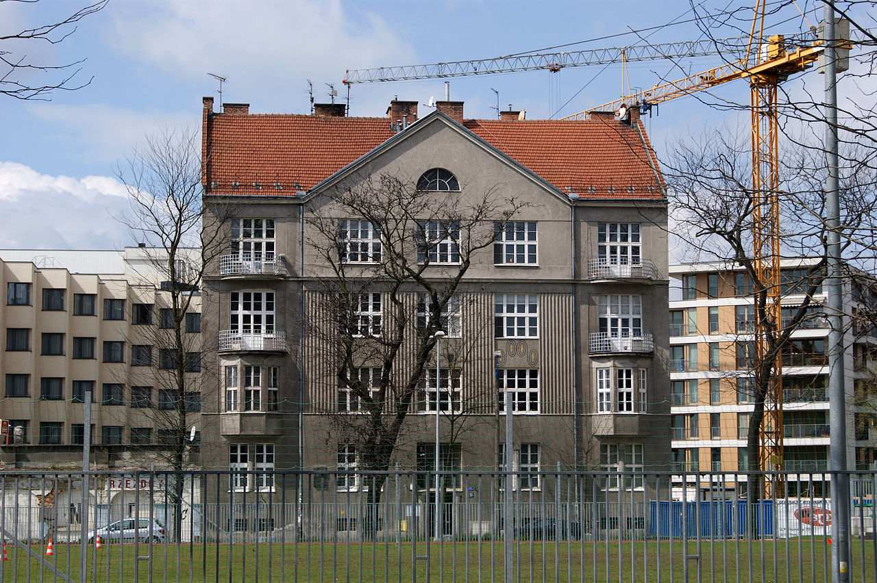 Karol_Tichy_House,_3_Na_Groblach_square,_Krakow,Poland.jpg