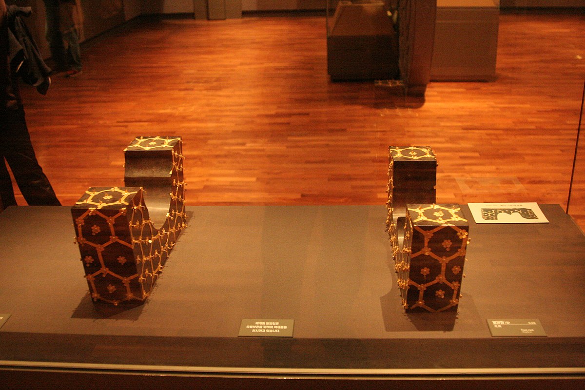 King_Muryeong's_tomb_11.jpg