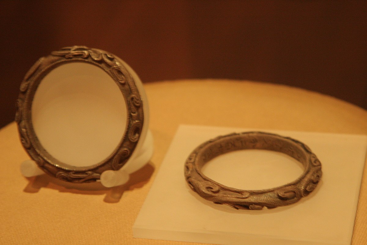 King_Muryeong's_tomb_14.jpg
