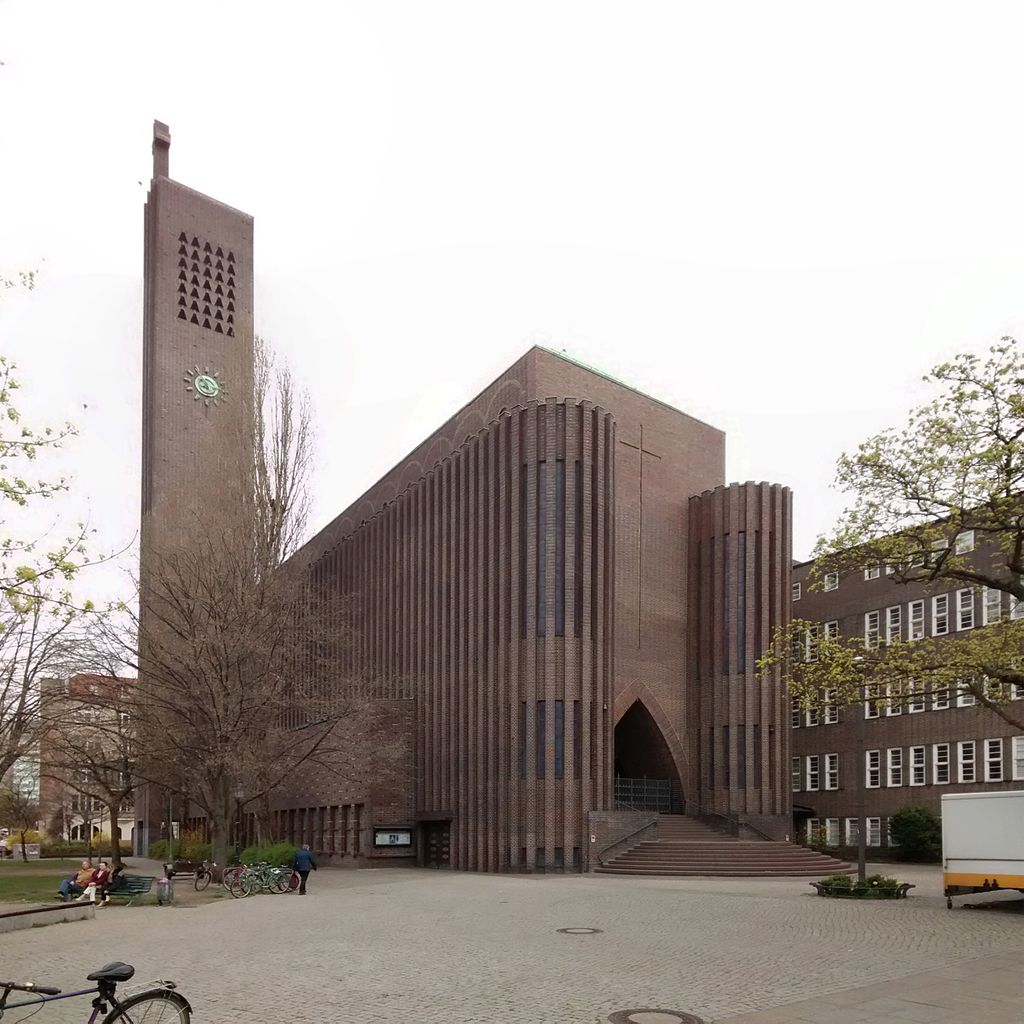 Kirche-am-Hohenzollernplatz-Fritz-Hoeger-Ossip-Klarwein-Berlin-Wilmersdorf-April-2016.jpg