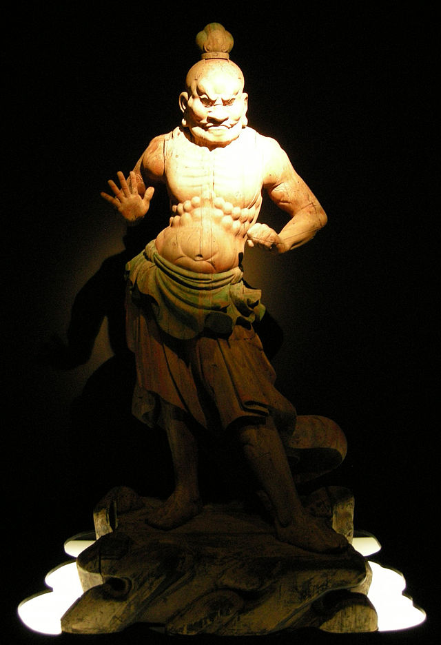 Kongo_rishiki_stante,_periodo_kamakura,_seconda_metà_del_xiii_sec..JPG