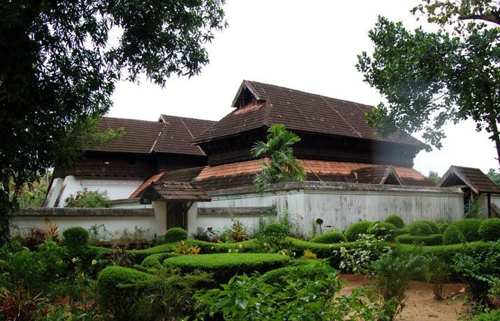 Krishnapuram_palace1.jpg