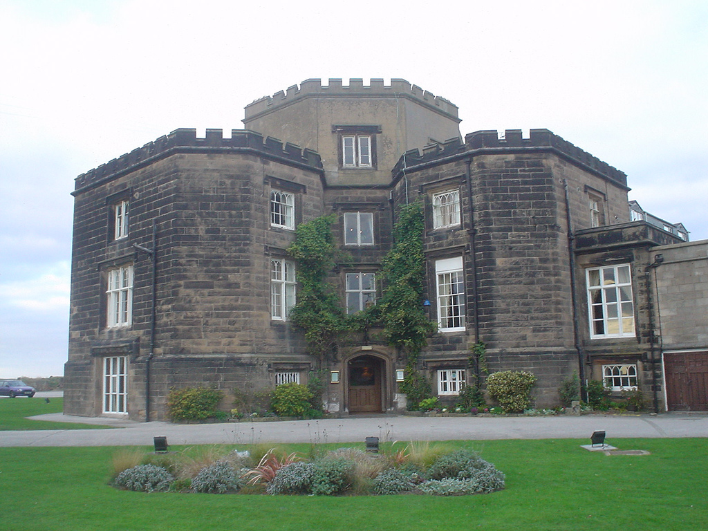 Leasowe_Castle_1.jpg