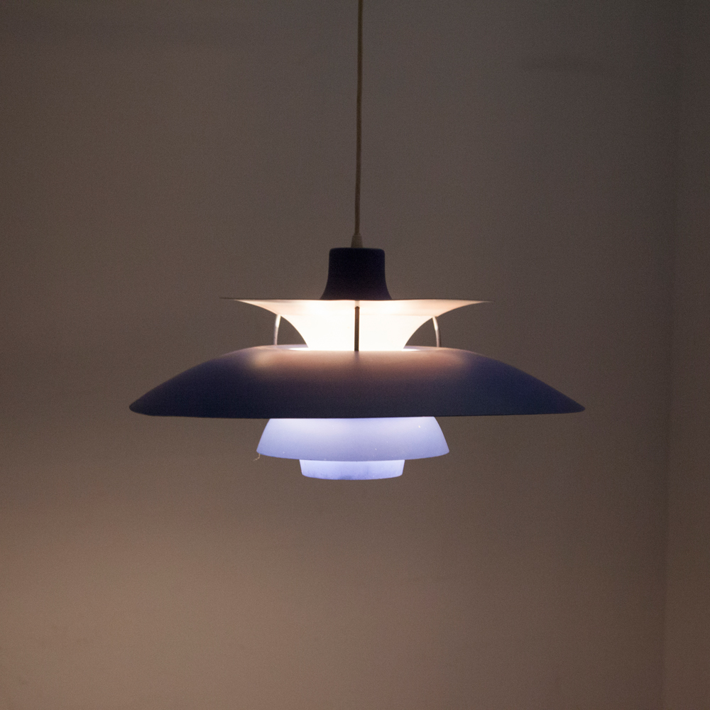 LH201229A-15-PH5-Pendant-Light-Poul-Henningsen-Louis-Poulsen-.jpg