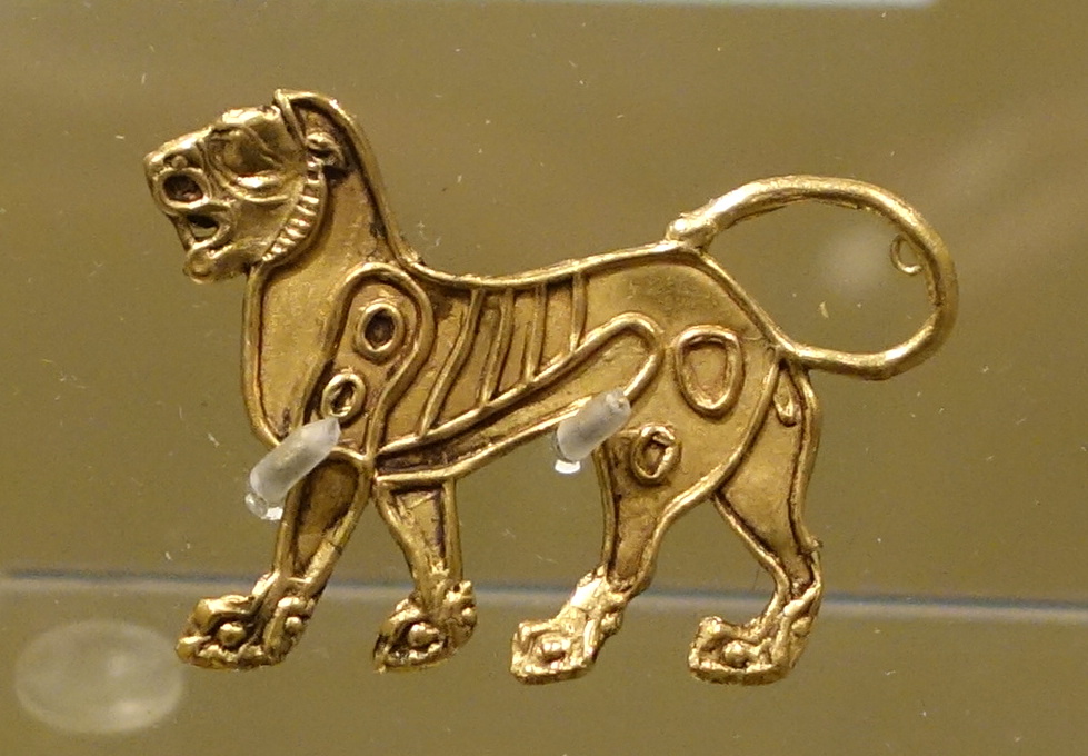 Lion_inlay_plaque,_1_of_5,_Western_Iran,_Achaemenid_dynasty,_c._400_BC,_gold,_.JPG
