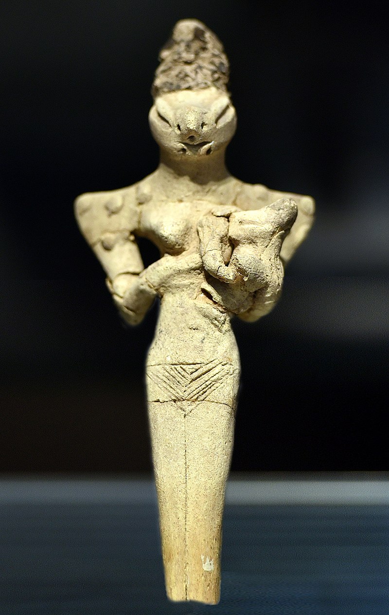 Lizard-headed_nude_woman_nursing_a_child,_from_Ur,_Iraq,_c._4000_BCE._Iraq_Museum_(retouched).jpg