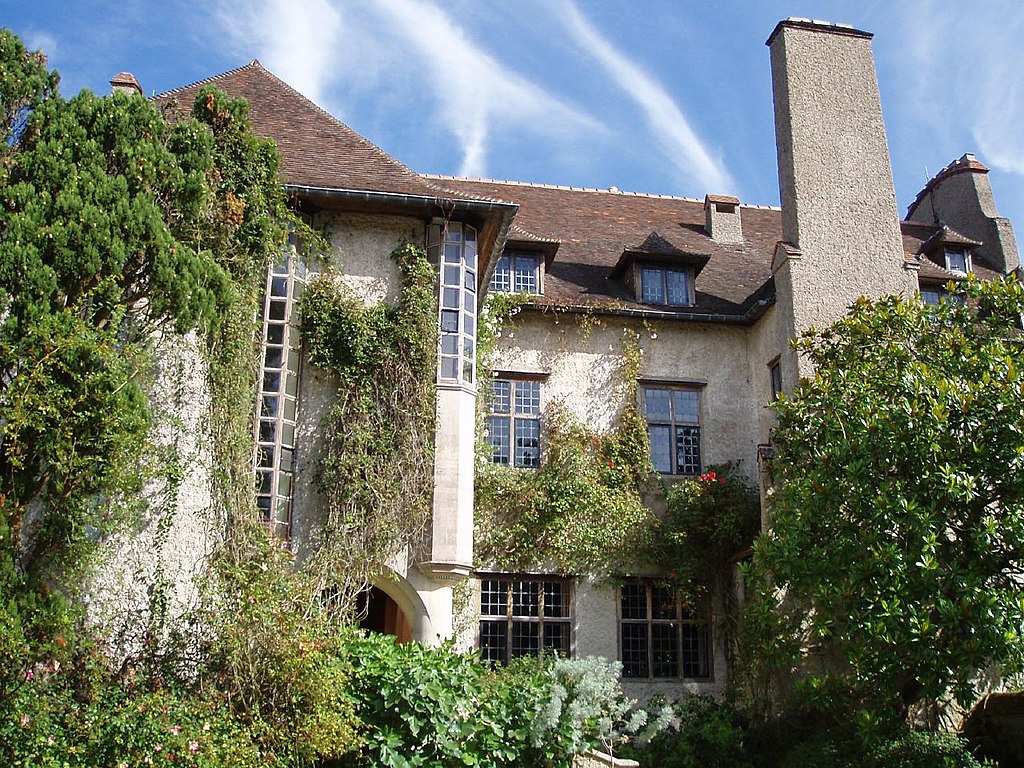 Lutyens_house,_Moutiers_(1764857664).jpg