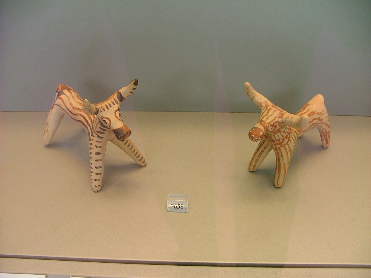 MANA_Figuras_de_toros_minoicas.JPG