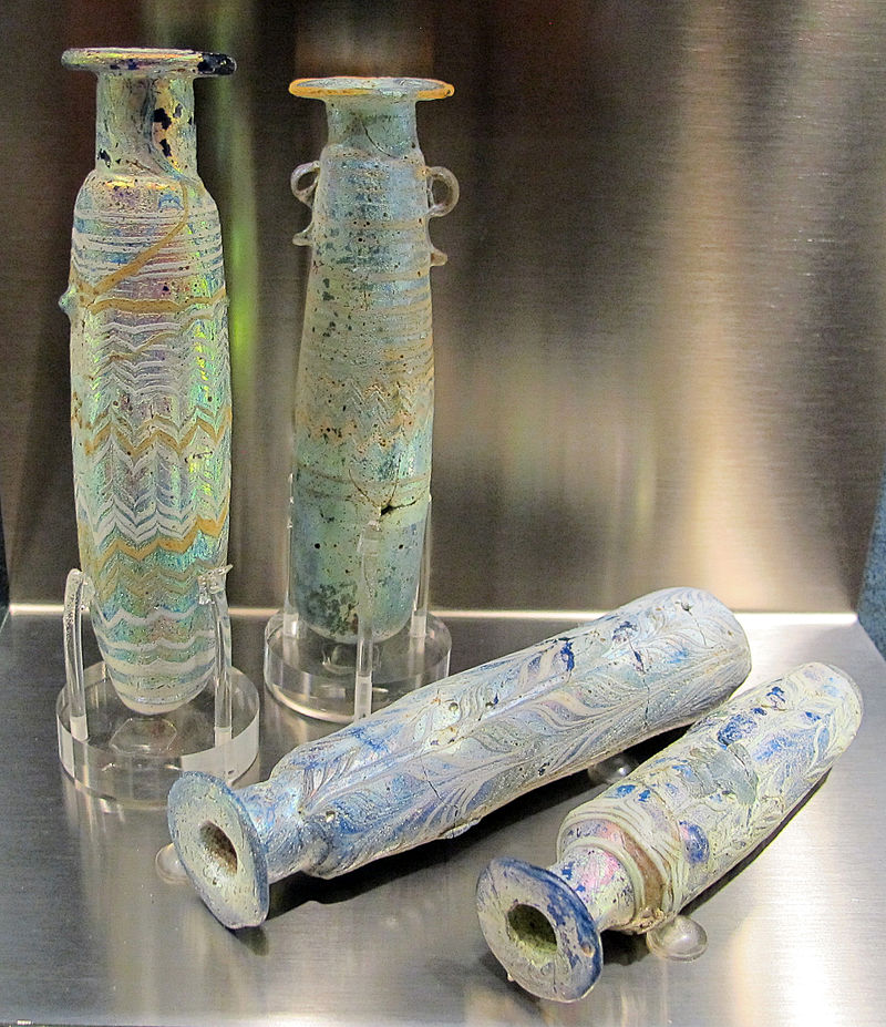 Manifattura_fenicia_o_rodia,_unguentari_in_paste_vitree,_450-250_ac._ca._11.JPG