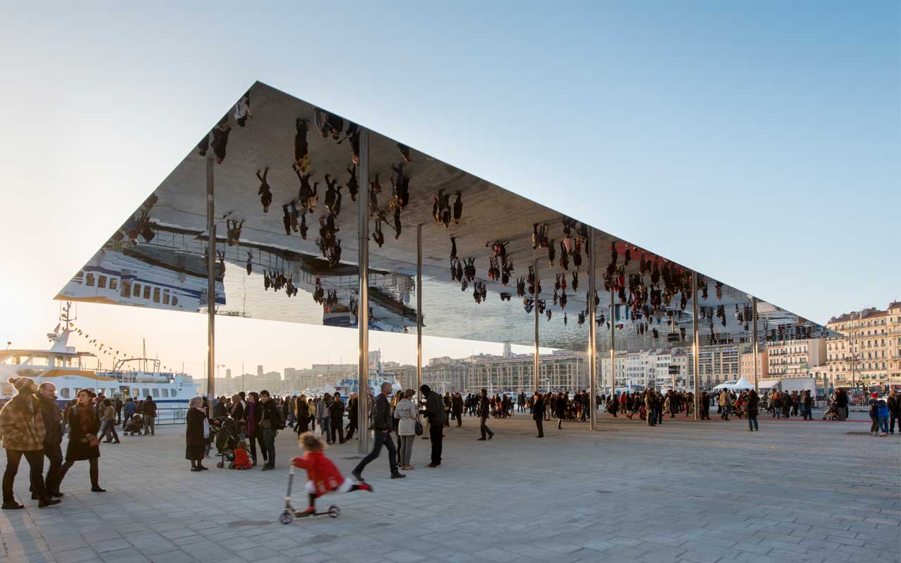 Marseille-Vieux-Port-Mirrored-Architecture-Pavilion-by-Foster-and-Partners.jpg