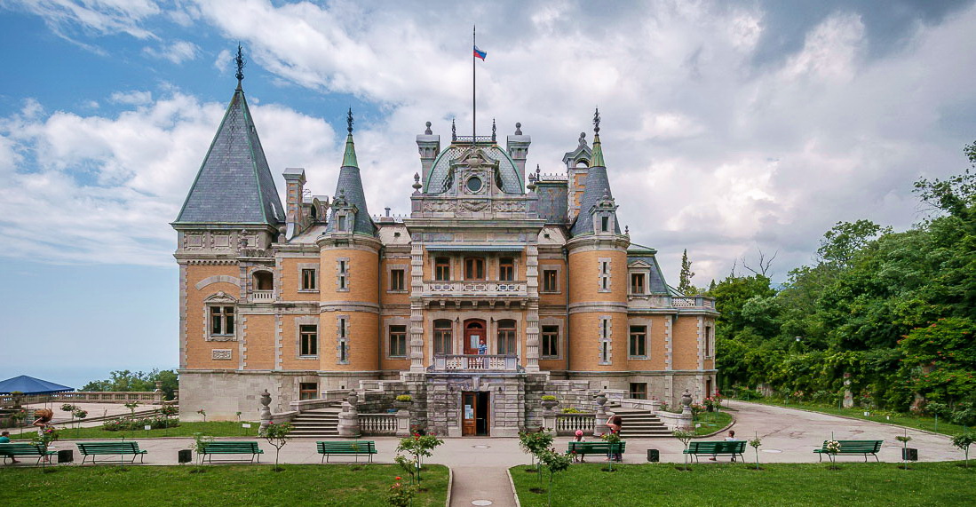 massandra-palace-crimea-2.jpg
