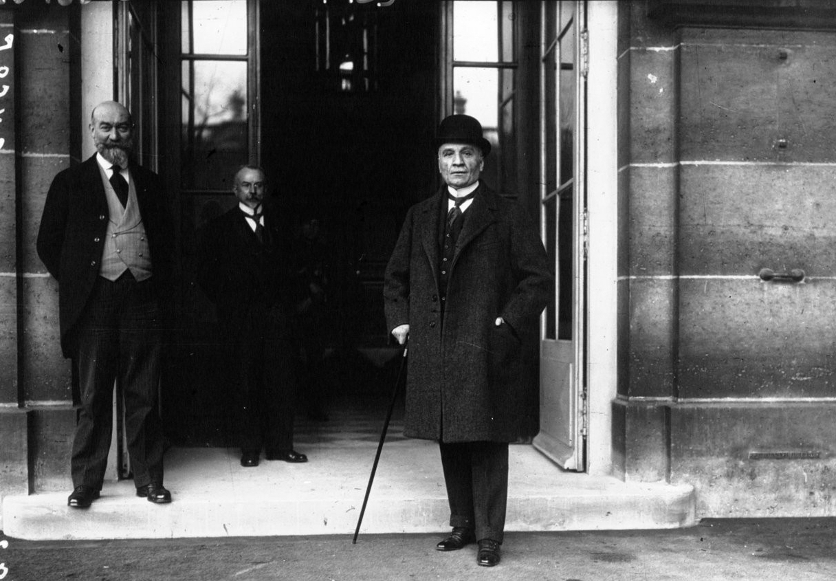 MauricepaleologueEnElQuaiDorsay1920.jpeg