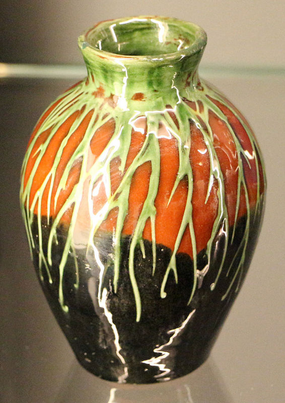 Max_laüger_per_Manufakcture_tonwerke,_vaso_ceramico,_kпandern_1898-1900_ca..jpg