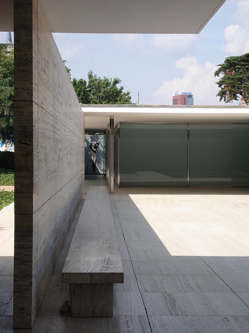 Mies_van_der_Rohe_Barcelona_Pavilion.JPG