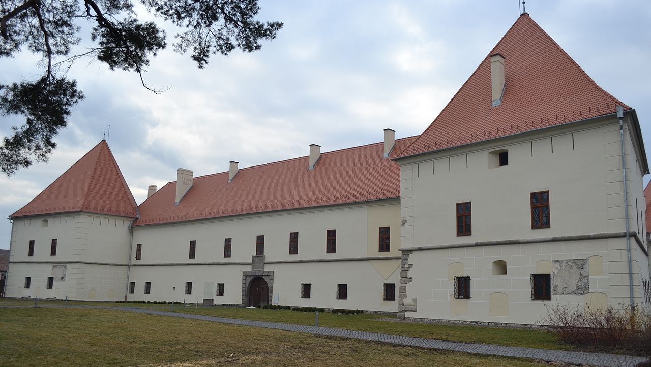 Mikó_vár_Csíkszereda.jpg