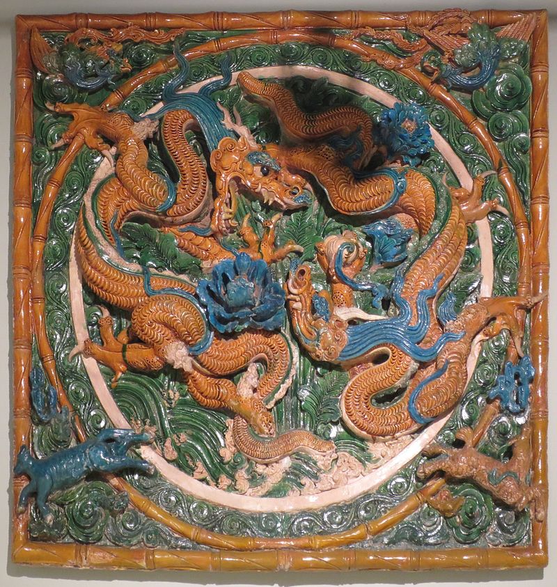 Ming_dynasty_wall_tile,_16th_century,_pottery_and_glaze,_Lowe_Art_Museum.JPG
