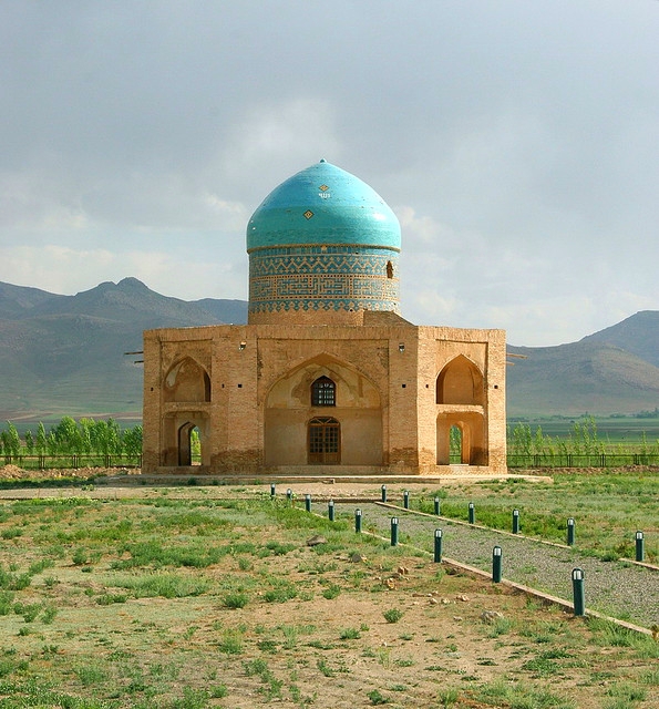 Molla_Hassan_Kashi_Mausoleum.jpg