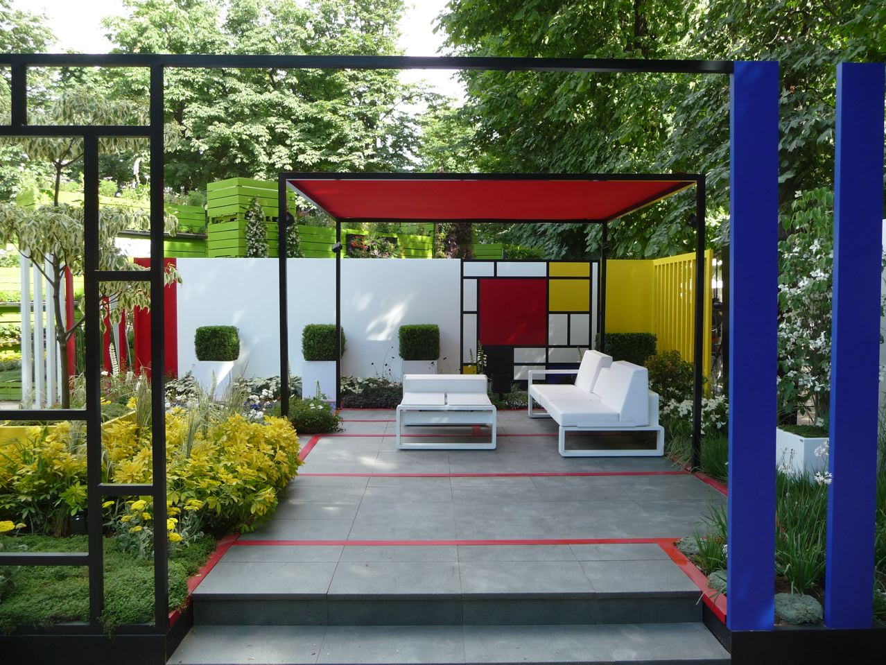 Mondrian-Garden.jpg
