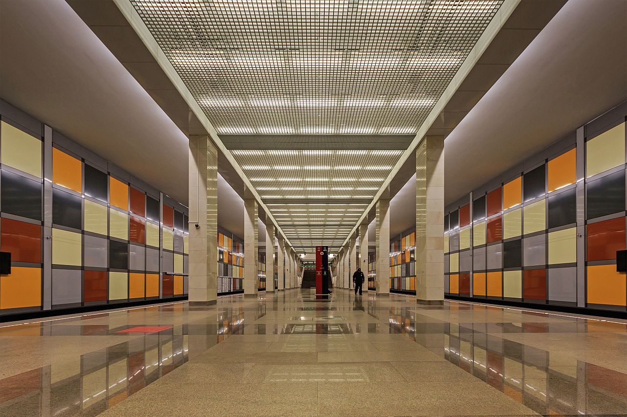 Moscow_Salarievo_Metro_station_04-2016.jpg
