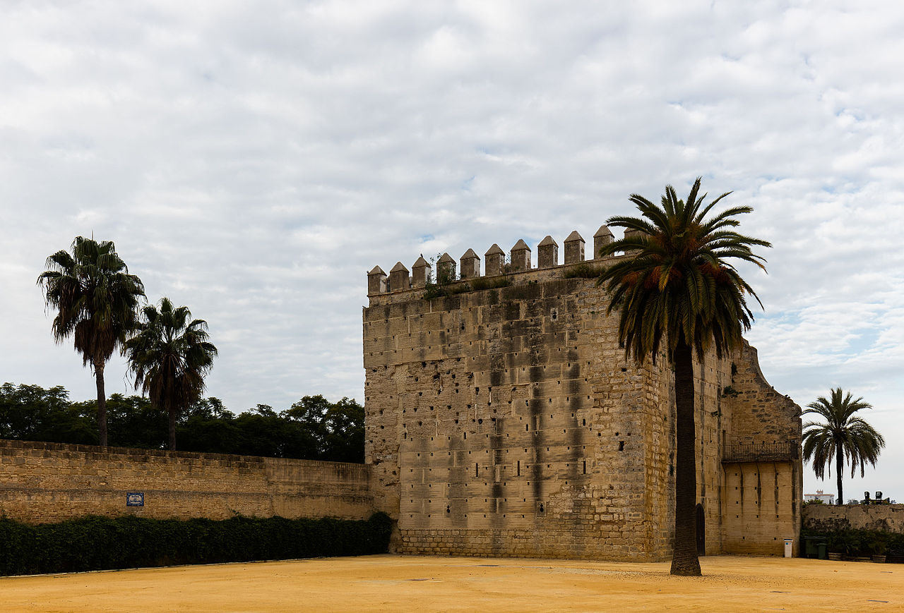 Muro_del_Alcázar,_Jerez_de_la_Frontera,_España,_2015-12-07,_DD_62.JPG