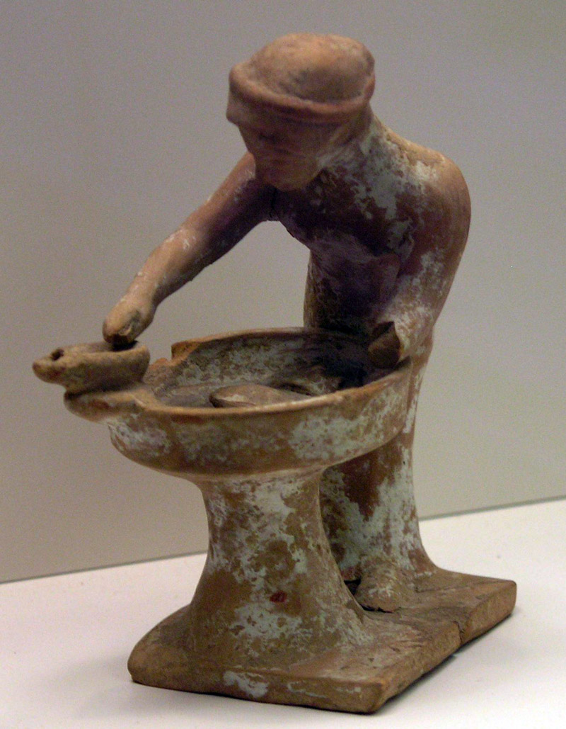 NAMA_Figurine_pétrissante_2.jpg