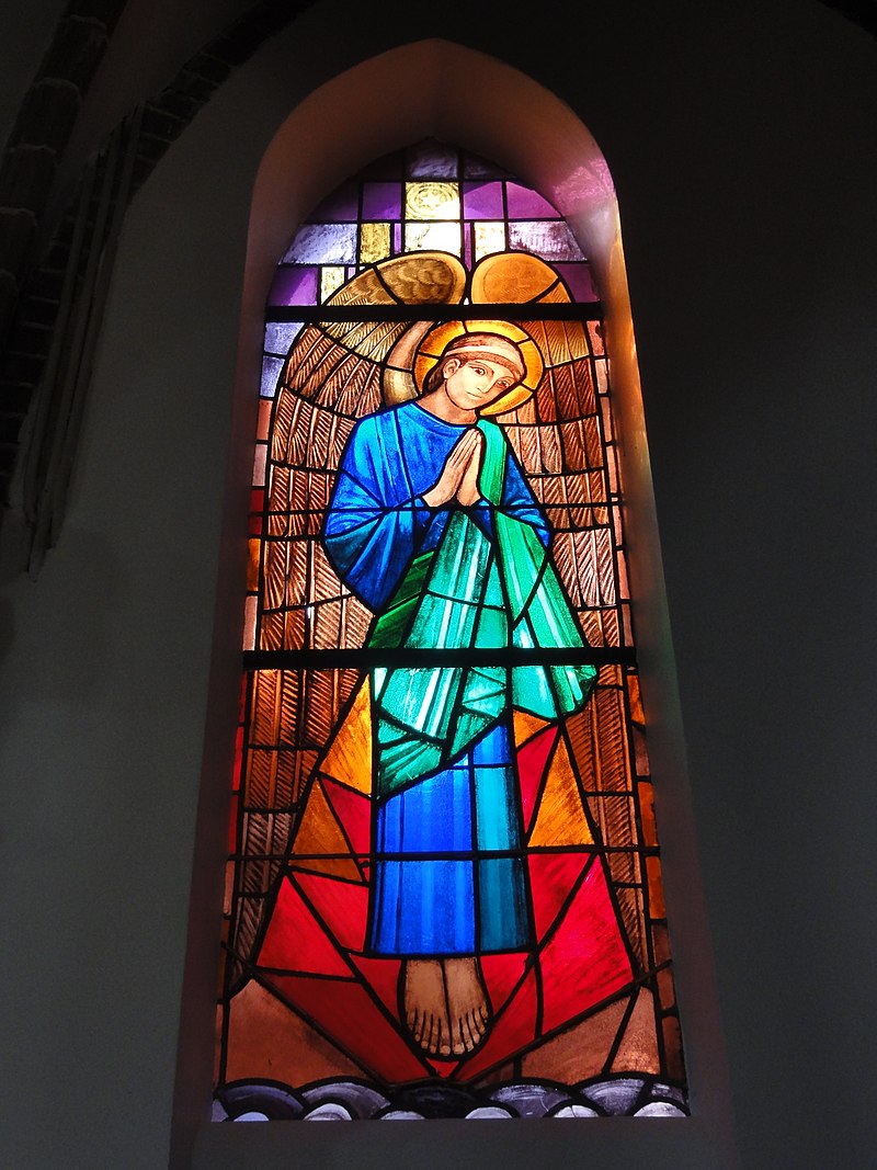 Nijmegen,_Antonius_van_Padua_kerk,_raam_01.jpg