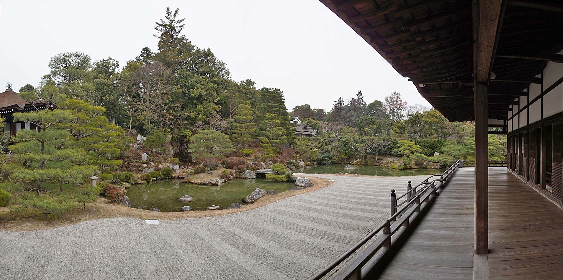 Ninna-ji_,_仁和寺_-_panoramio_(5).jpg