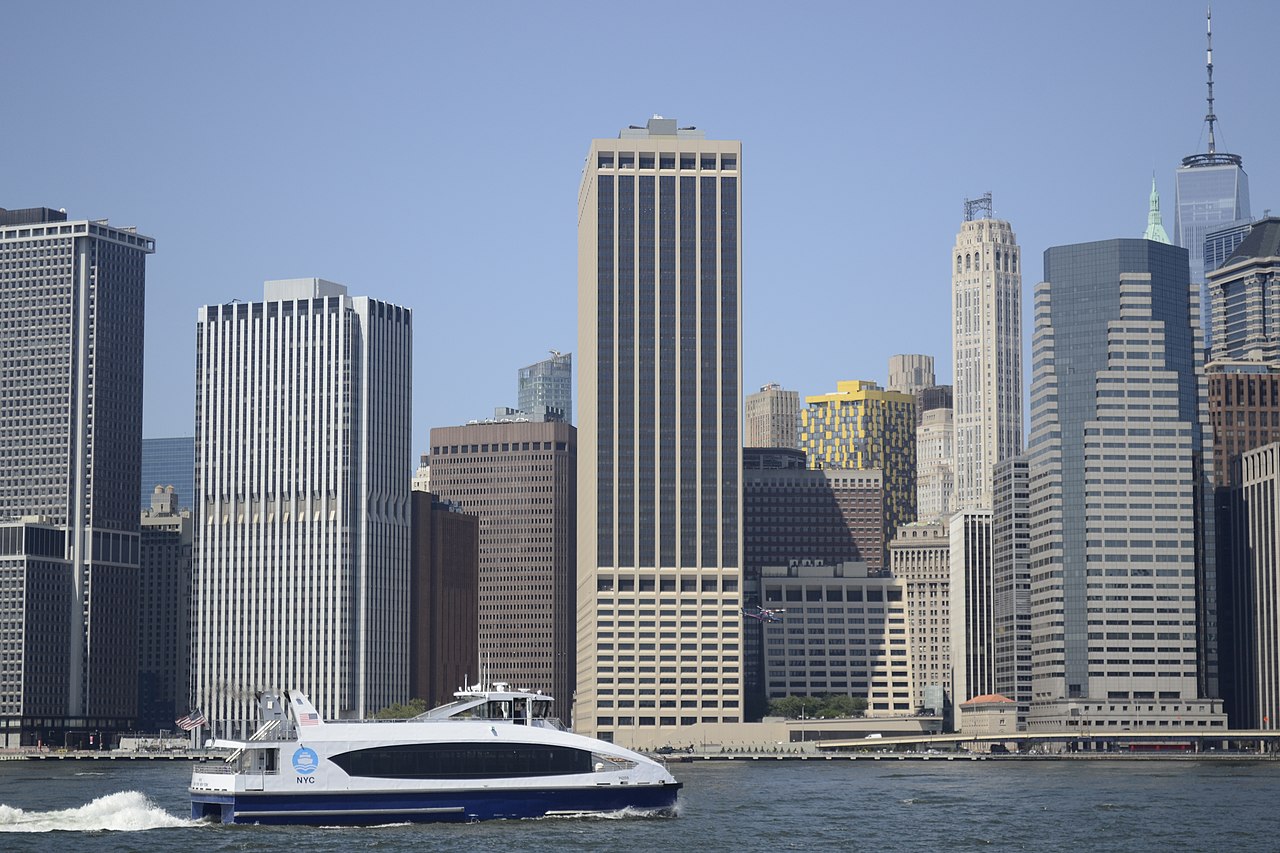 NYC_Ferry,_2017-08-30_.JPG