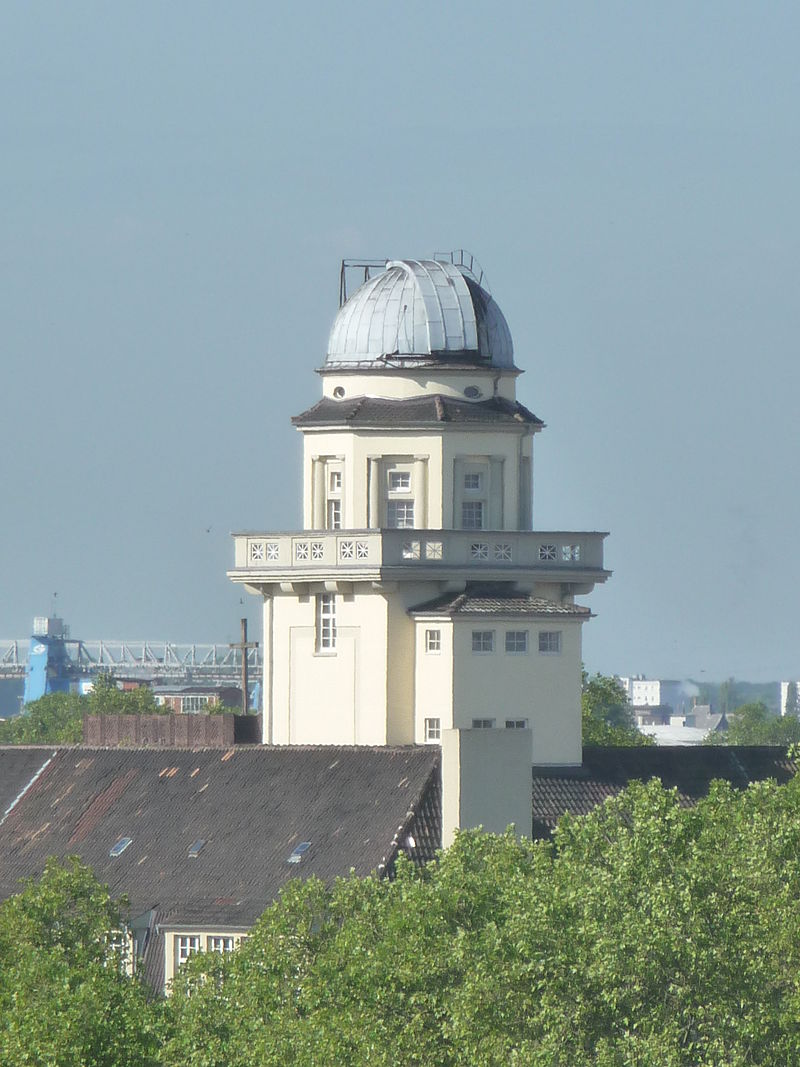 Observatorium-Ludwigshafen-Wirtschaftsschule.JPG