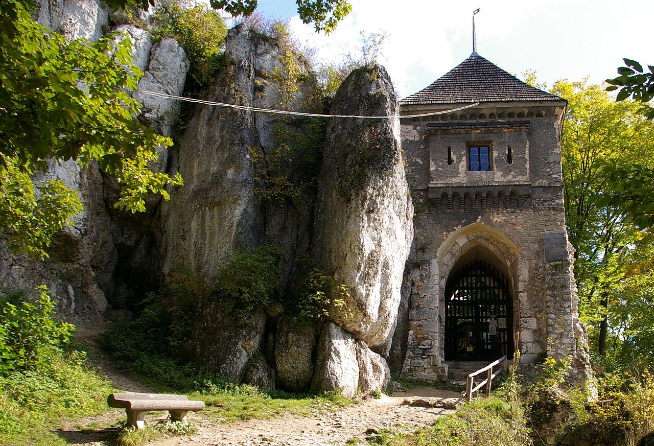 Ojcow_castle_4362.jpg