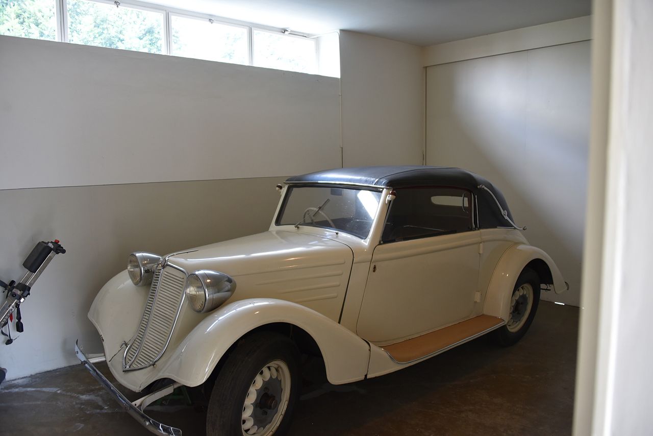 Oldtimer_Villa_Tugendhat.JPG
