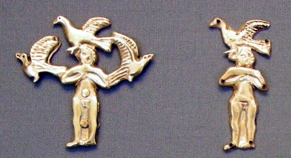 Oreficeria_funebre_micenea,_XVI_sec._ac.,_elementi_decorativi_d\'oro_15.jpg