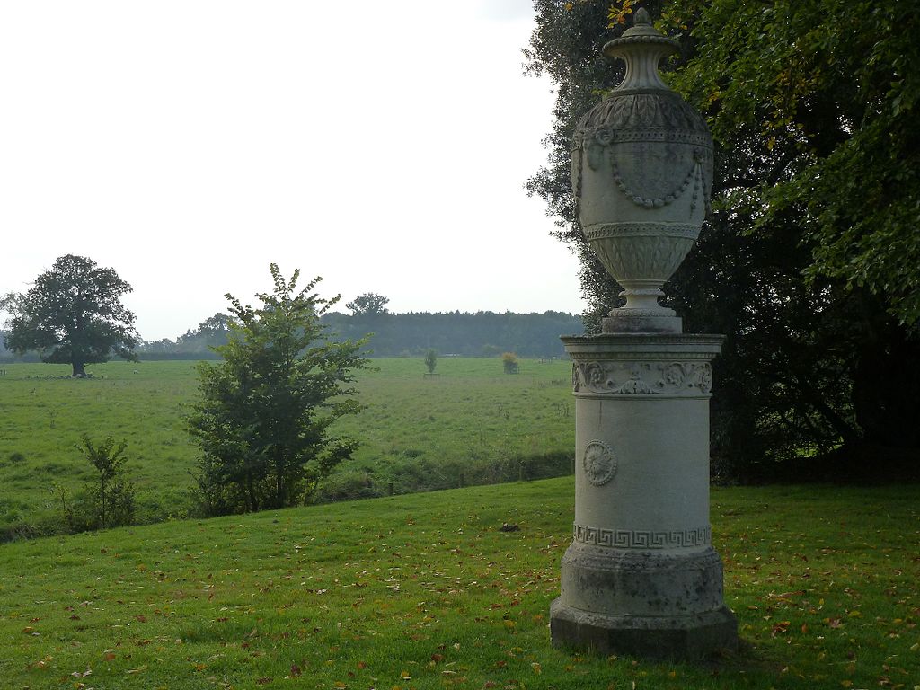 P1060120_Croome_Park_HenSne.JPG