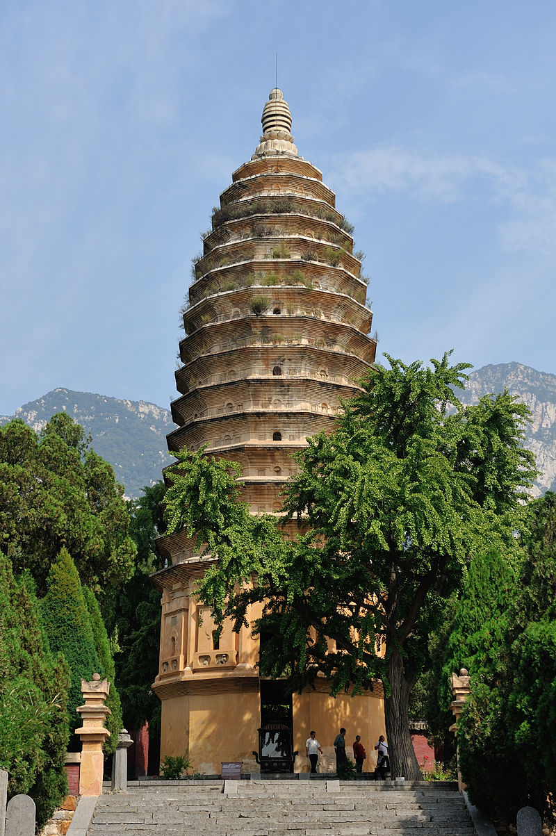 Pagoda_of_Songyue_Temple,_2015-09-25_20.jpg