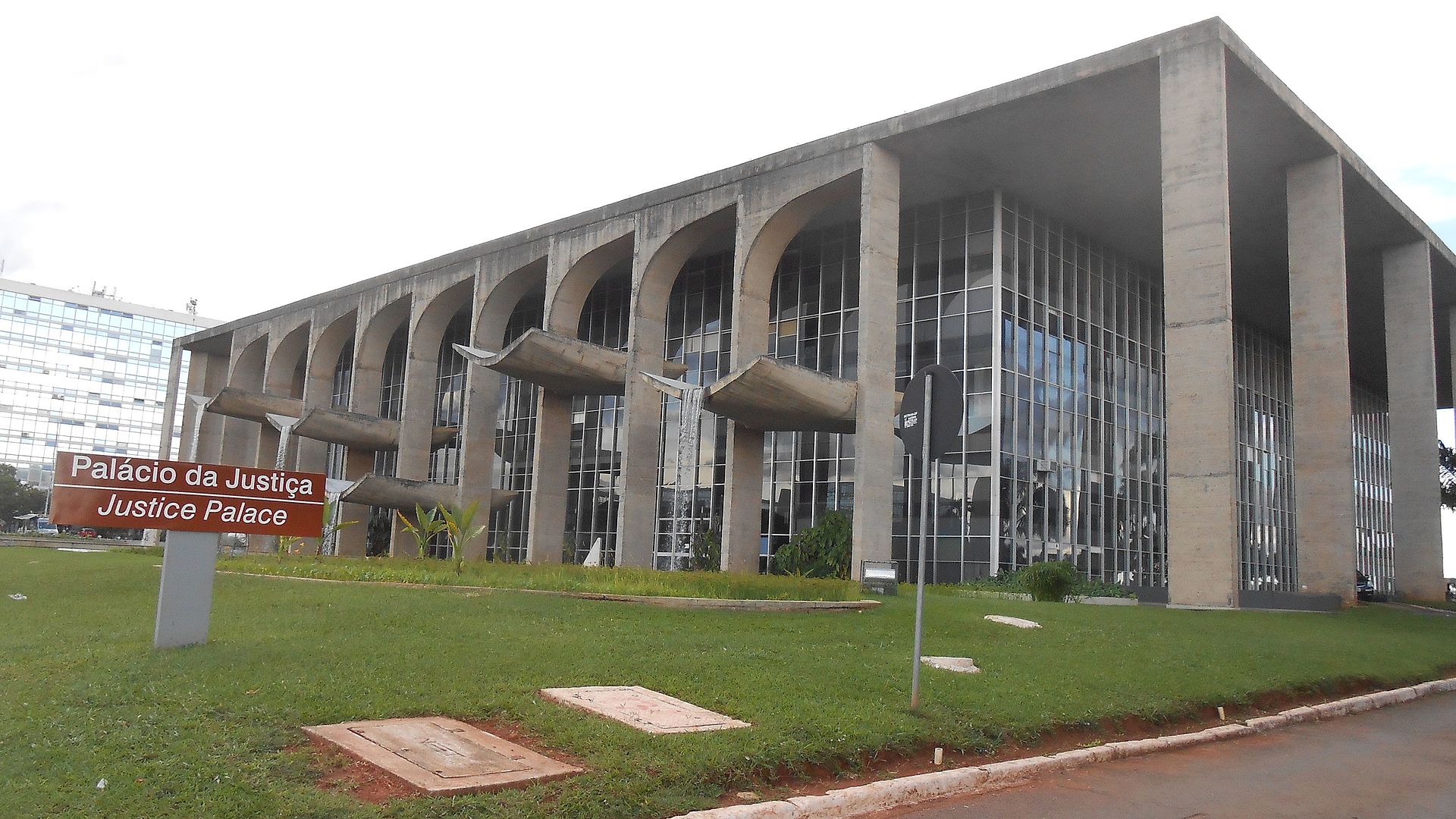 Palácio_da_Justiça_em_Brasília.JPG