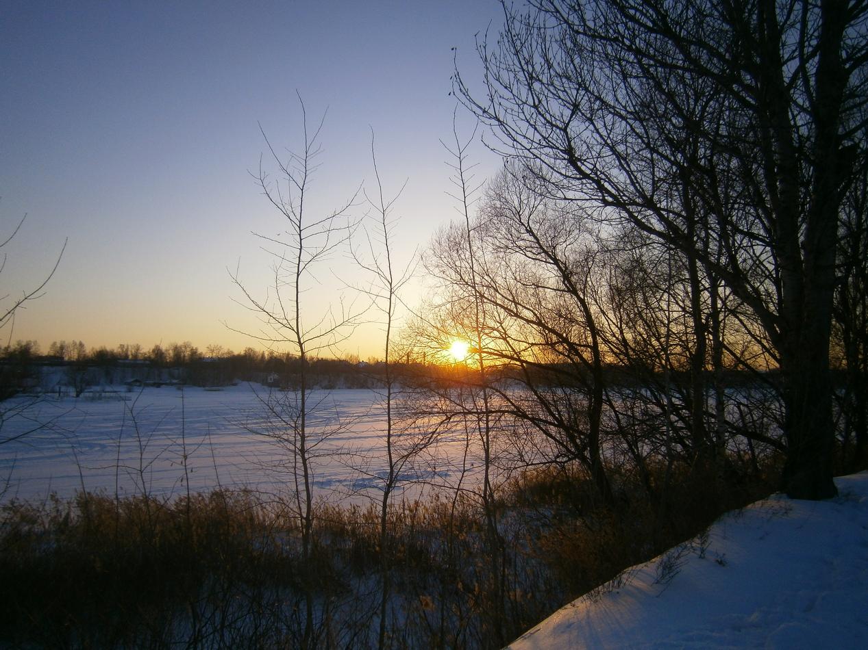 PB092734v.jpg