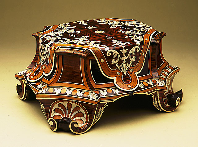 Pietro Piffetti 18 (1).jpg
