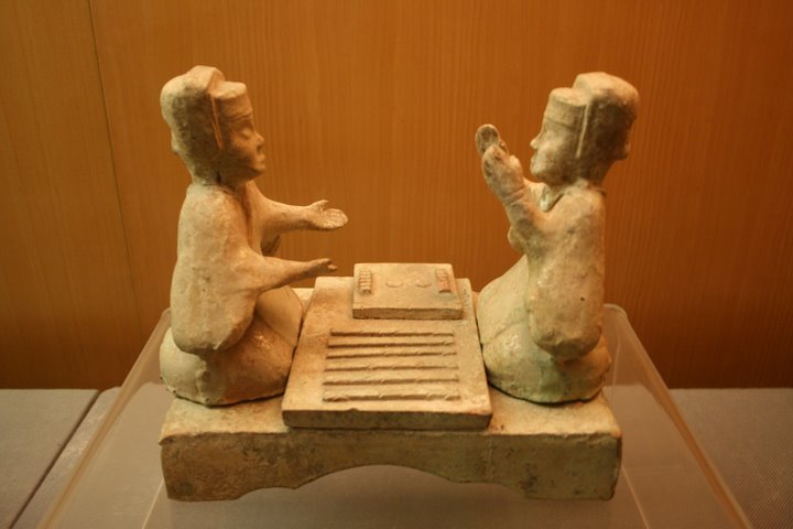 Pottery_game_players.JPG