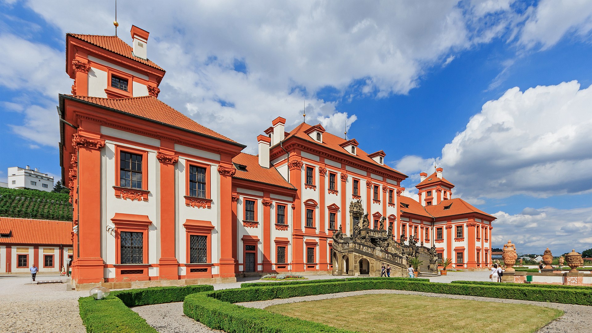 Prague_07-2016_Troja_Castle.jpg