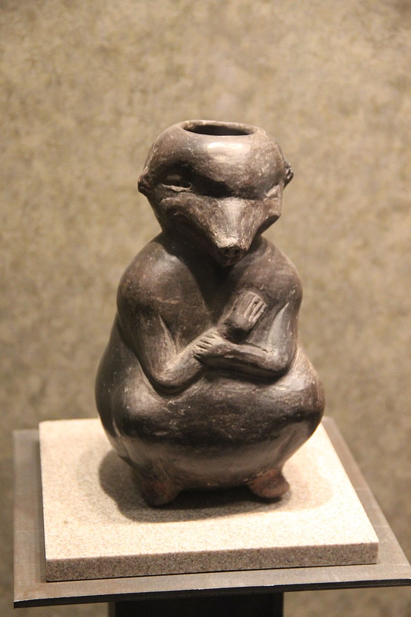 Preclassic_Central_Mexican_Opossum-shaped_Bottle,_1200-600_BC_(9777781083).jpg