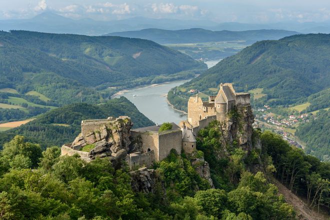 rBurgruine Aggstein esize.jpg