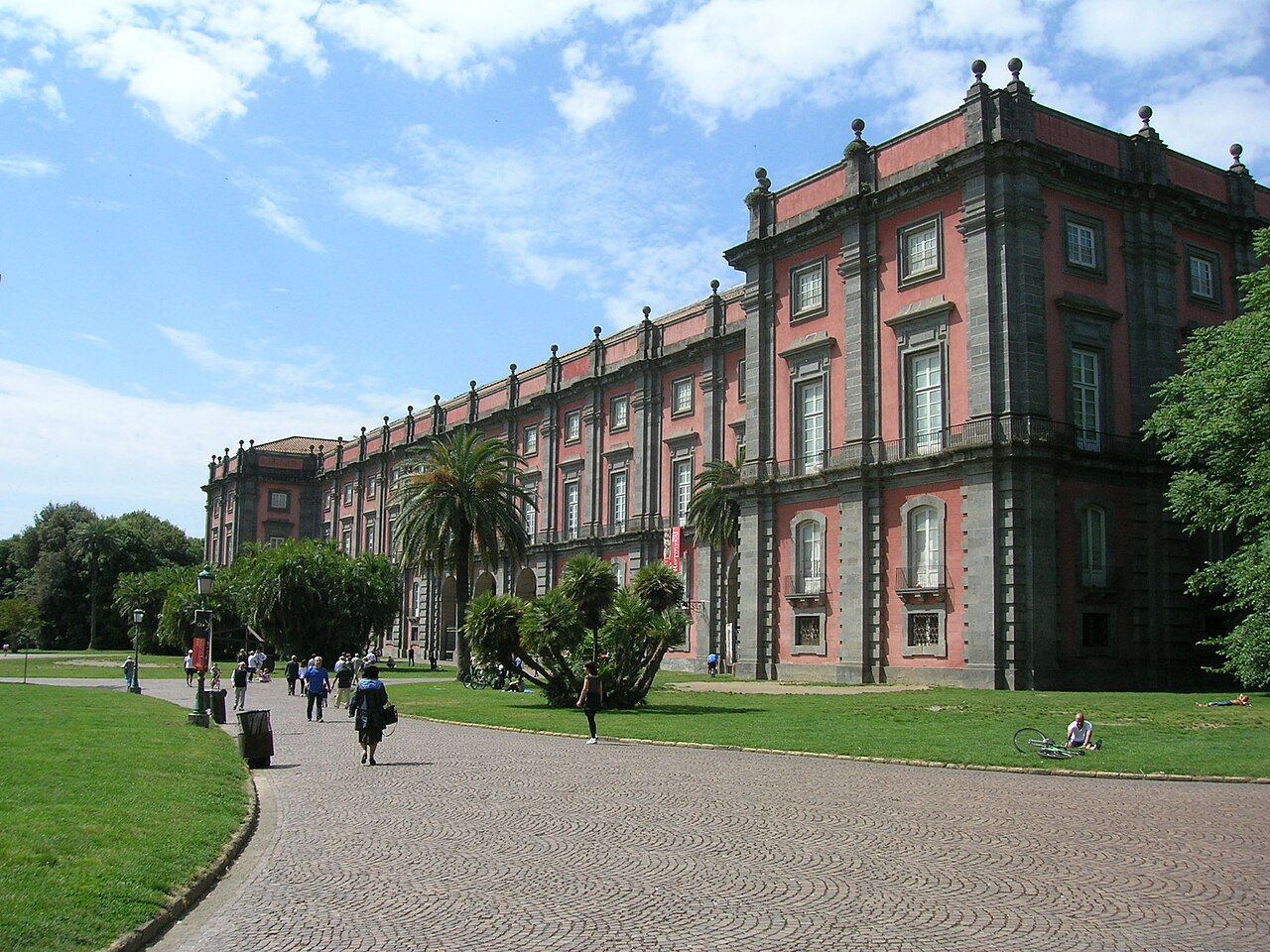 Reggia_di_Capodimonte_1.JPG
