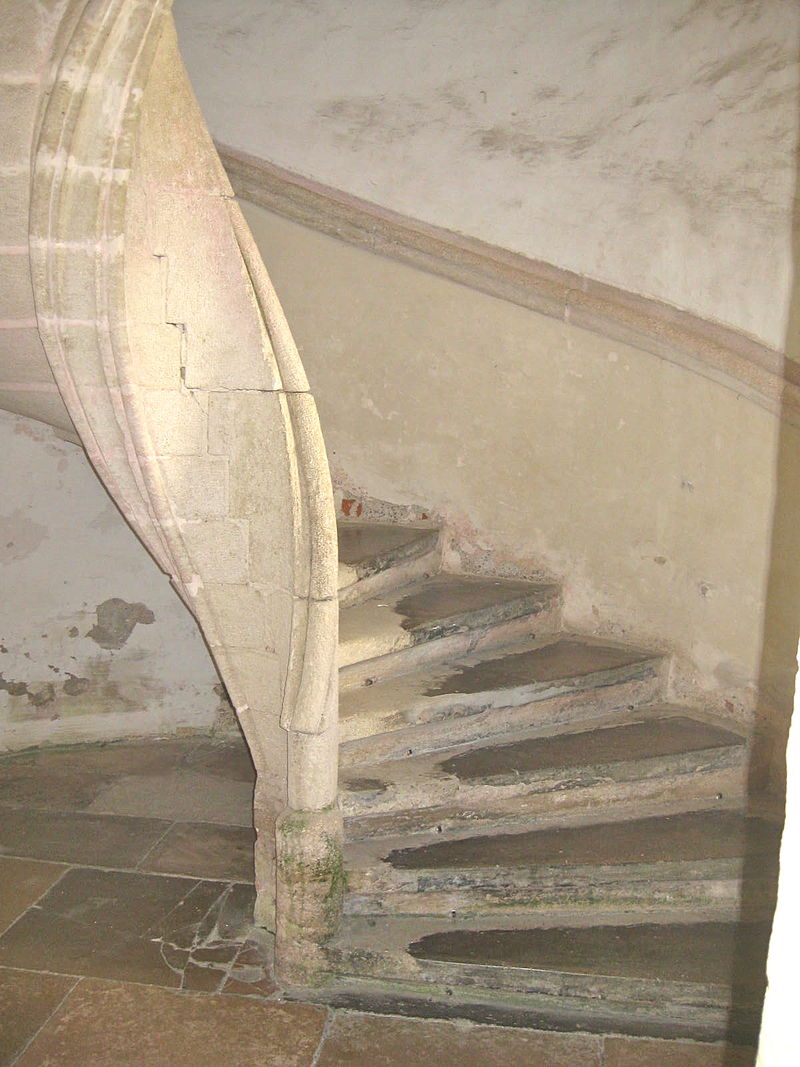 Renaissance_staircase_at_Schloss_Rogendorf_at_Pöggstall,_Lower_Austria.jpg
