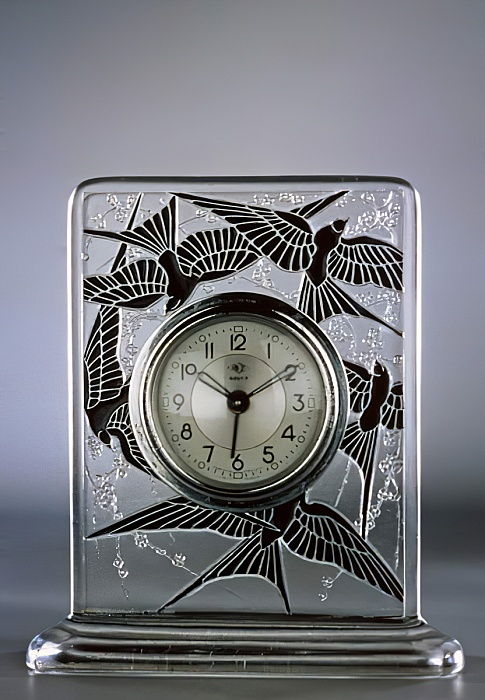 Rene_Jules_Lalique_-_Five_swallows_(Cinq_Hirondelles)_ca_1920_e.jpg